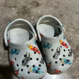 CROCS Kids Light Gray Clog Sandals with Colorful Car Print